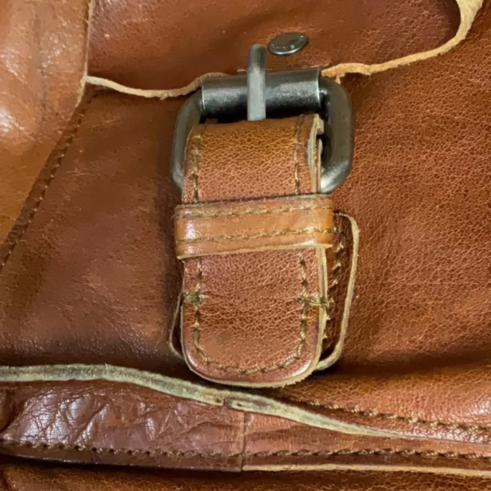 Vintage Brown Leather Messenger Bag with Front Buckle Pockets